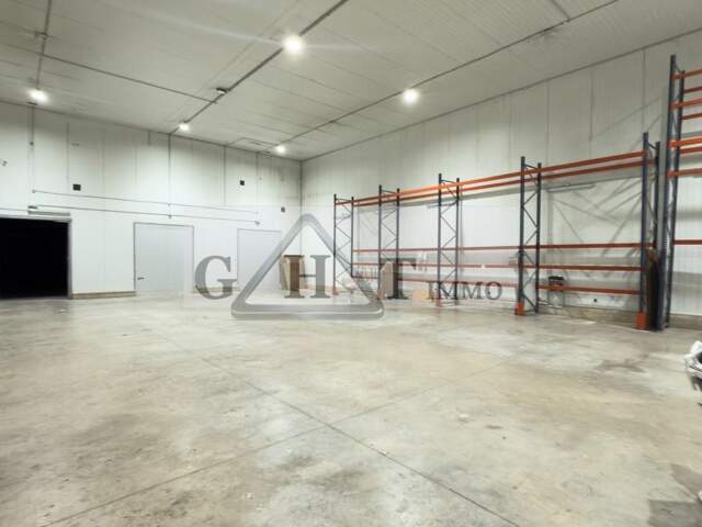 Entrepôt à louer  1 965 m² – Meaux (77100) — photo du bien