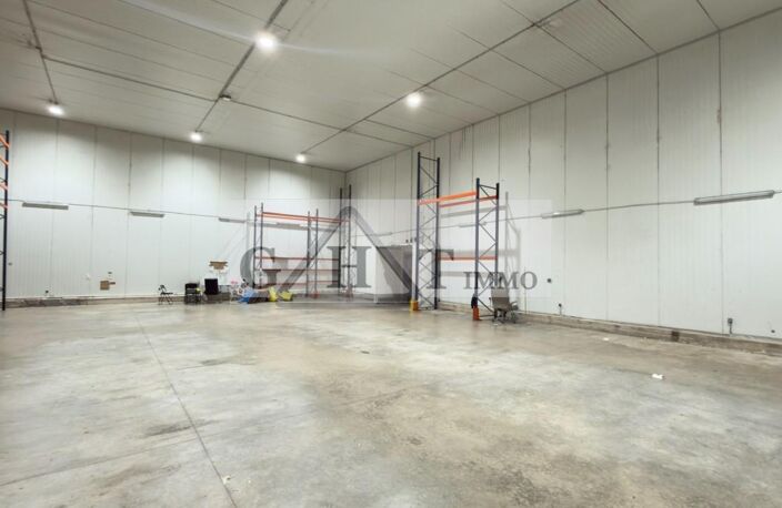Entrepôt à louer  1 965 m² – Meaux (77100) — photo 2