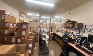 Local industriel  260 m² à louer à Créteil (94000)