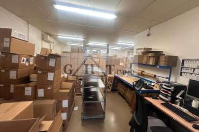 Local industriel  3600 €