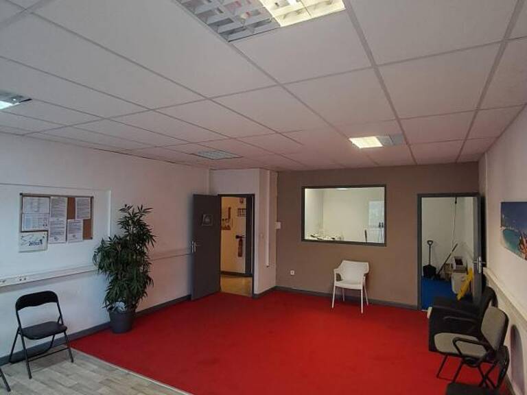 LOCAL A LOUER 140 m2 RAVINE A MARQUET — photo 1
