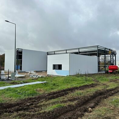 Local industriel  2667 €