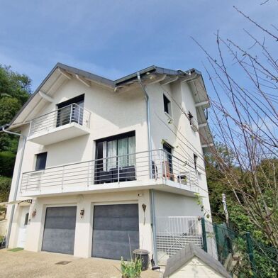 Appartement 3 pièces 285900 €