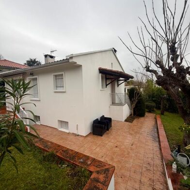 Maison 6 pièces 1650 €