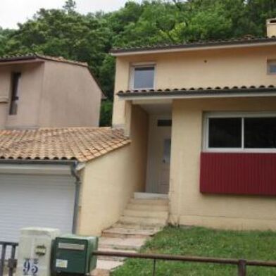 Maison 4 pièces 1261 €