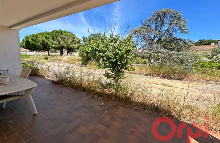 À Vendre à Sérignan : maison à rénover + T2 sur 1 500 m² — photo 2