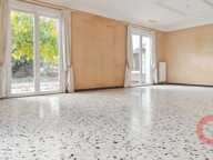 À Vendre à Sérignan : maison à rénover + T2 sur 1 500 m² — photo 4