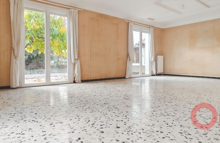 À Vendre à Sérignan : maison à rénover + T2 sur 1 500 m² — photo 4