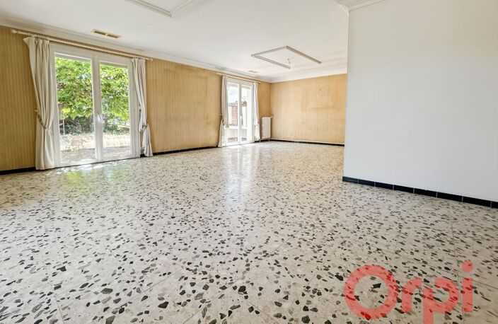 À Vendre à Sérignan : maison à rénover + T2 sur 1 500 m² — photo 5