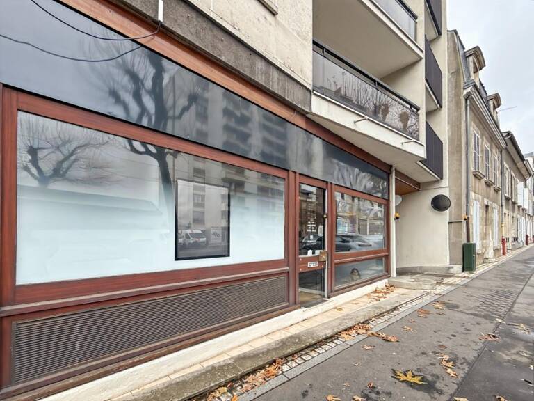   Installez votre activité sur l'Avenue Dauphine : 80 m² de Lumière et de Confort ! — photo 1