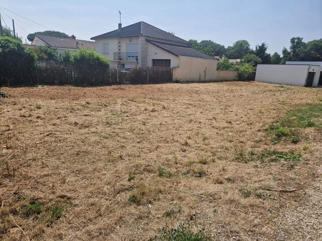 Terrain Vouneuil Sous Biard 550 m2 — photo du bien