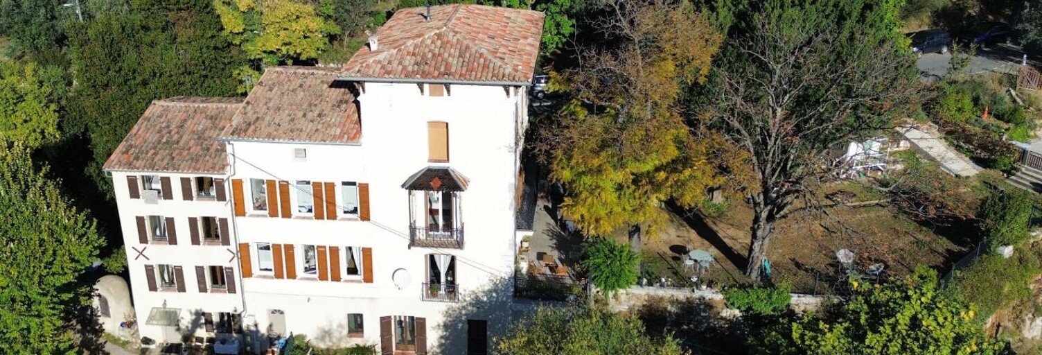 Maison 7 Pièces 378 m² à vendre à Callas (83830)