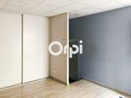 Local professionnel 75.9 m² Thurins — photo 2