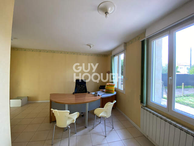 LIBOURNE , MAISON PIERRE -  LOCAL PROFESSIONNEL ET APPARTEMENTS LIBRES — photo du bien