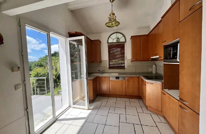 Vente maison 5 pièces 204 m² Bassussarry (64200) — photo 3