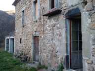 BÂTISSE  en pierres à rénover — photo 2