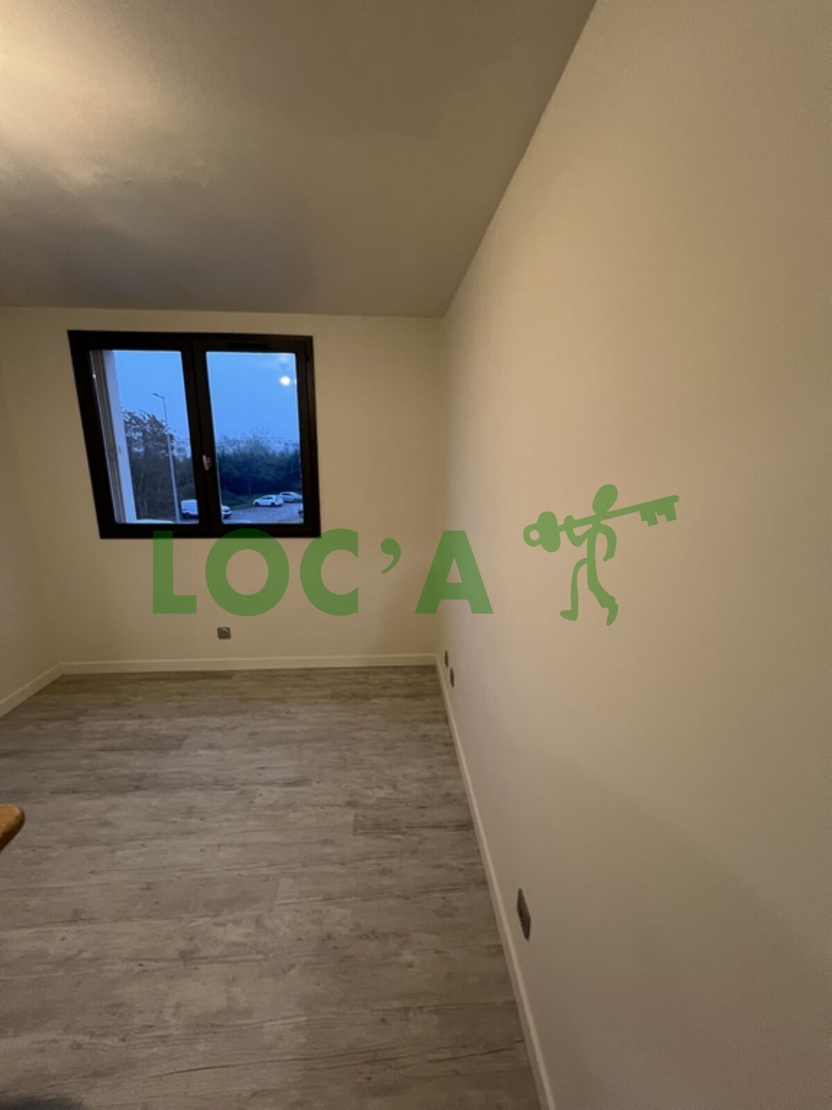 Photo Location Studio 15 m² à Dijon 420 ¤ CC /mois image 2/4