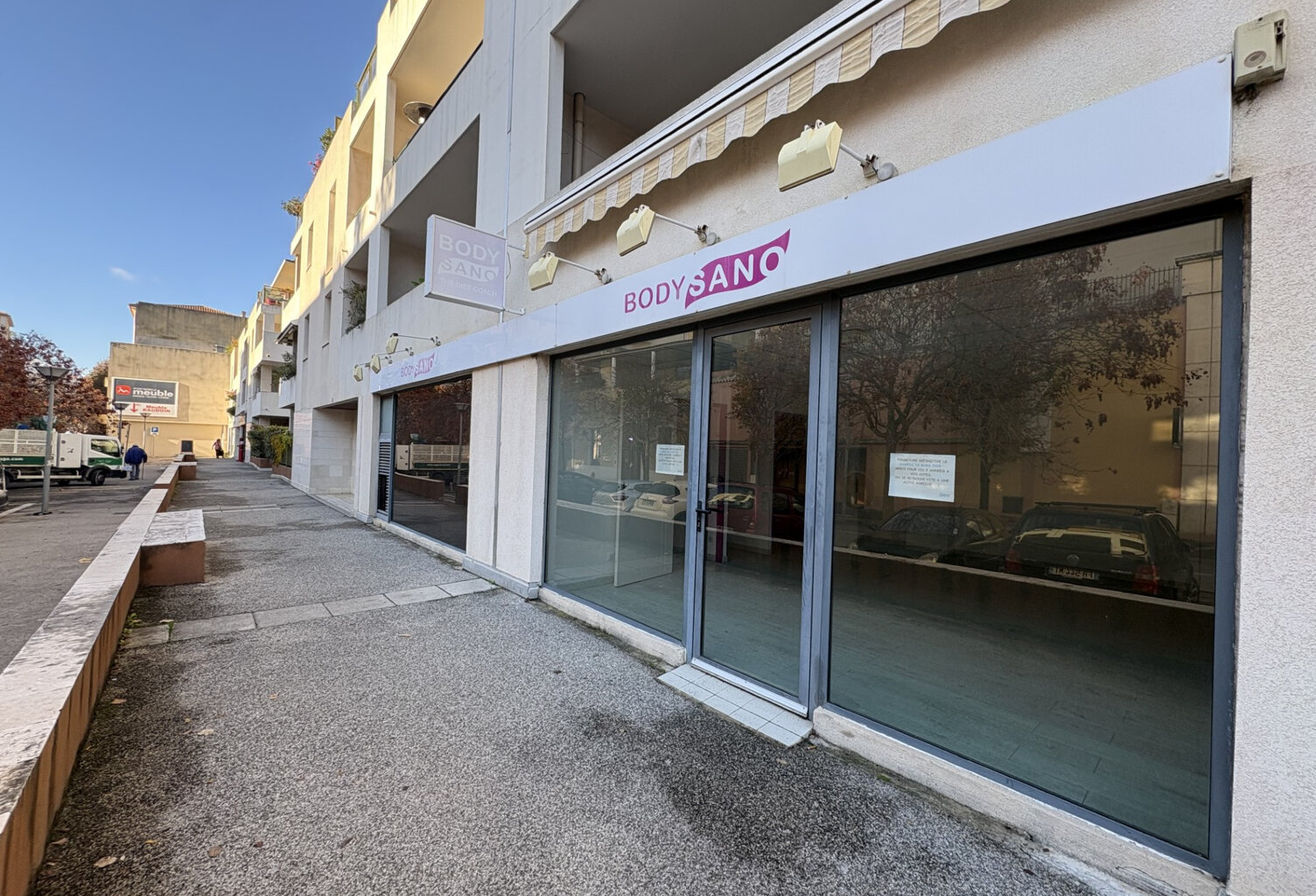 Local commercial - Avenue Gabriel Péri — photo 1