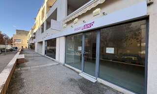 Commerce  76 m² à louer à Aubagne (13400)
