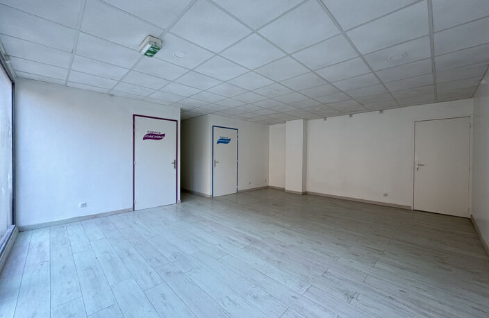 Local commercial - Avenue Gabriel Péri — photo 4