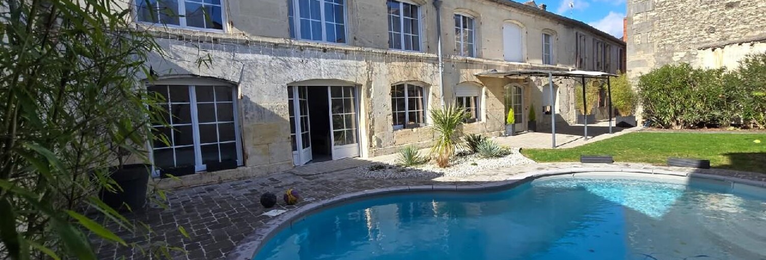 Maison 8 Pièces 283 m² à vendre à Cognac (16100)