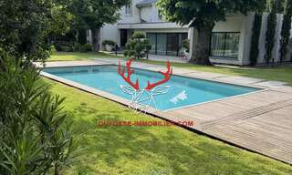 Maison 10 Pièces 303 m² à vendre à Fontaines-sur-Saône (69270)