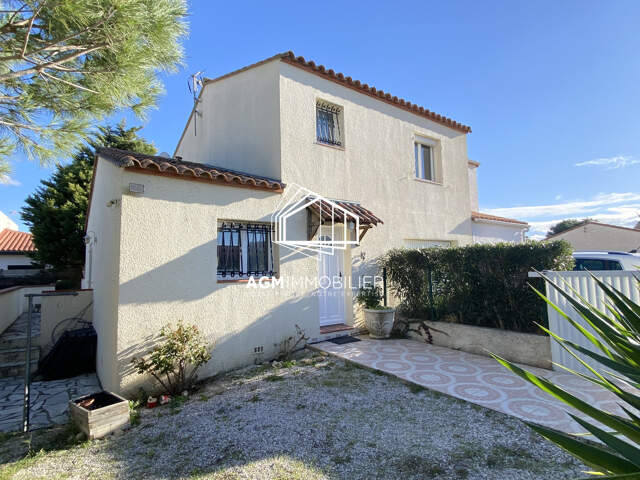 VILLA 3 FACES SUR PARCELLE DE 400 m2 AVEC PISCINE — photo du bien