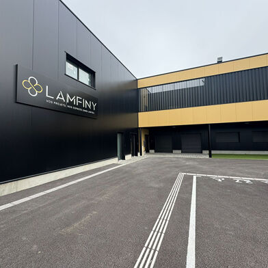 Commerce 2 pièces 463600 €