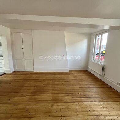 Appartement 3 pièces 760 €