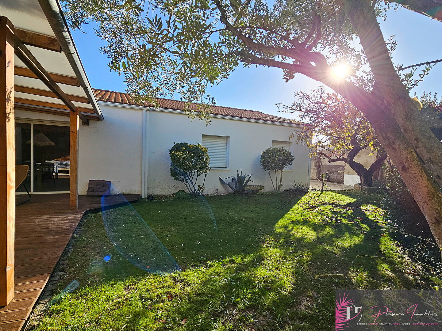 Villa / Maison  T4 à louer Rochelle (La) 17000