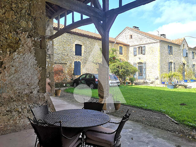 Maison Soublecause 7 pièces 260 m² — photo du bien