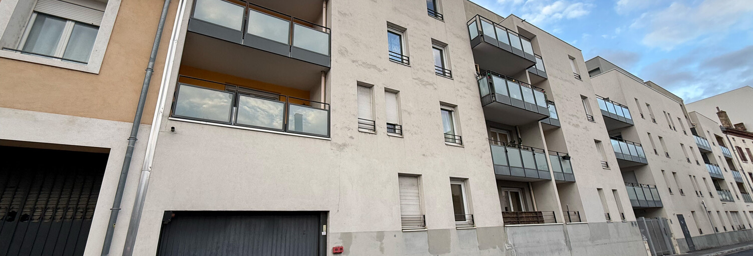 Garage  14 m² à louer à Lyon 9 (69009)