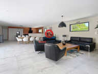 Villa contemporaine de plain-pied de 230 m²  Piscine  4 c — photo 2