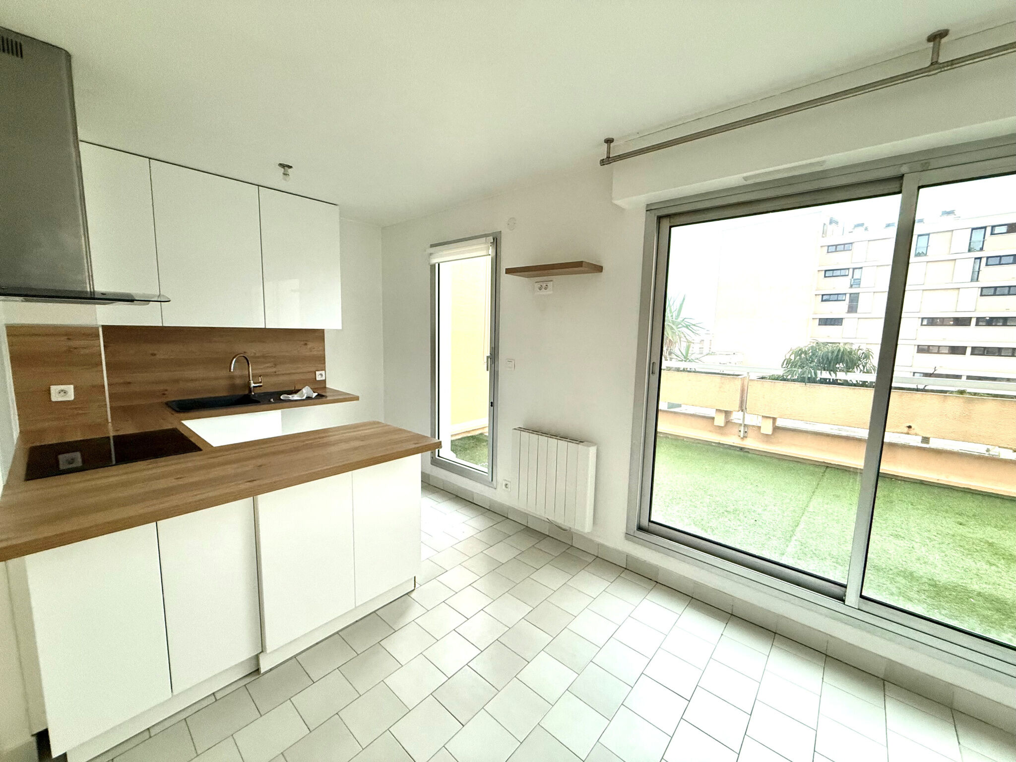 Appartement  T2 à louer Hyères 83400