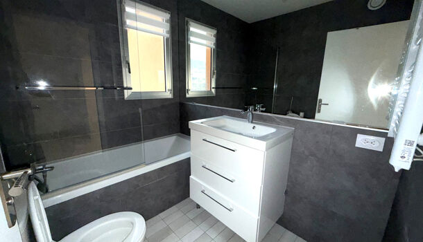 Appartement 2 pièces  à louer Hyères 83400