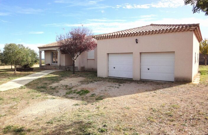 Villa — photo 2