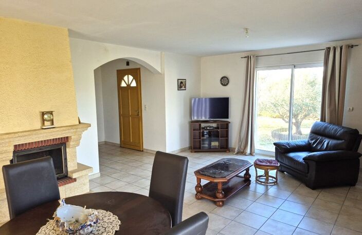 Villa — photo 5