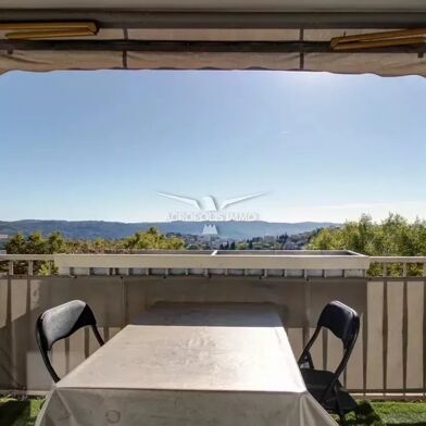 Appartement 4 pièces 220000 €