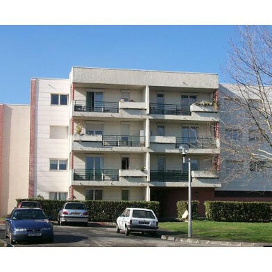 Appartement 3 pièces 945 €