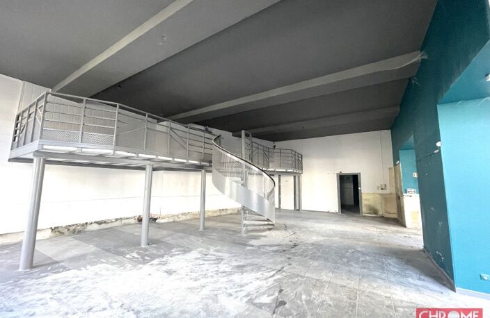 LOCAL COMMERCIAL 180M2 MARMANDE — photo 2