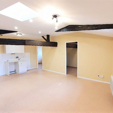 Appartement 3 pièces 650 €