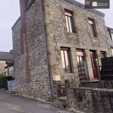 Maison 5 pièces 880 €