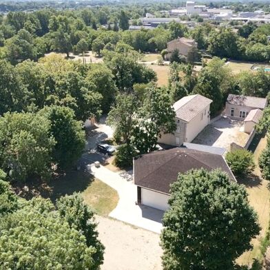 Immeuble  890000 €