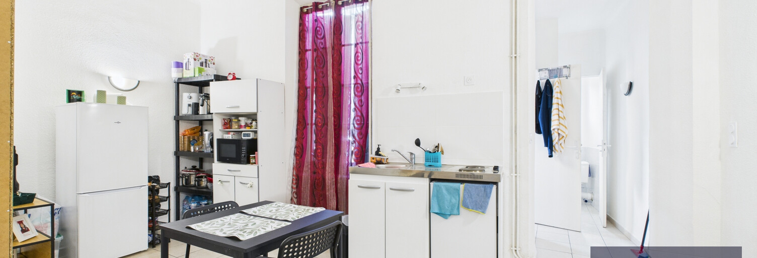 Immeuble  210 m² à vendre à Châteaurenard (13160)