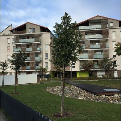 Appartement 3 pièces 893 €