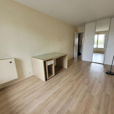 Appartement 4 pièces 135000 €