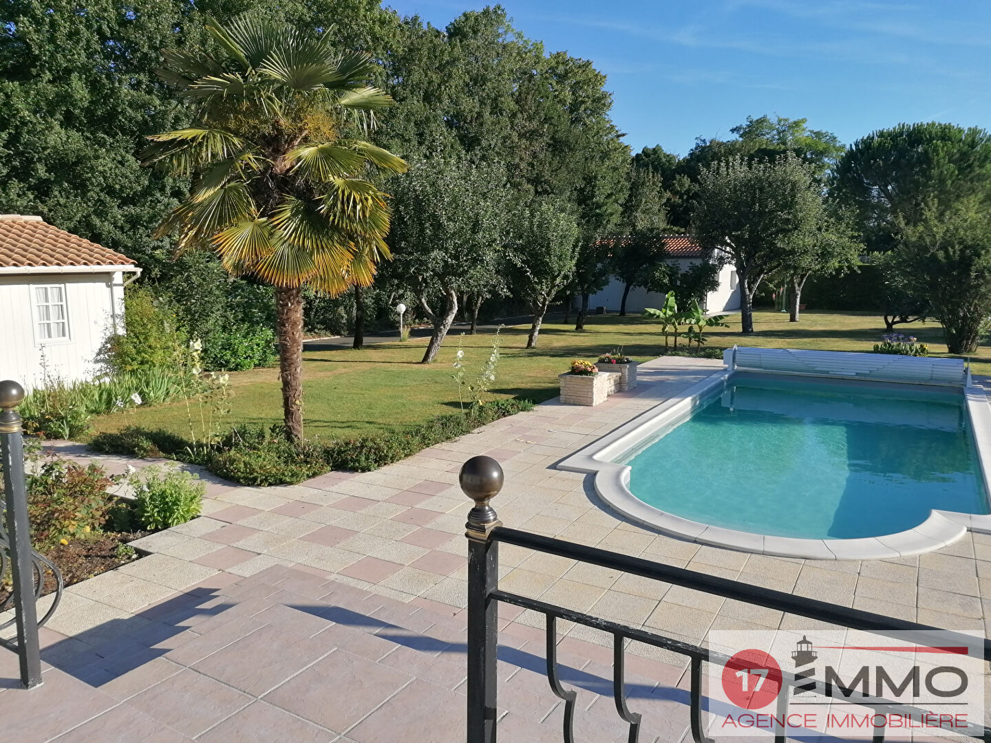 Villa / Maison  T5 à vendre Croix-Chapeau 17220