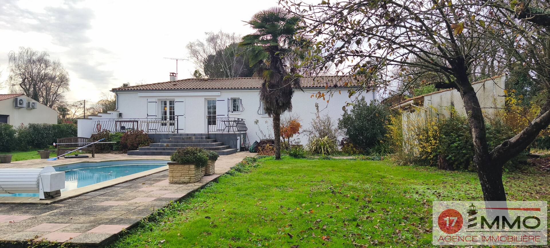 Villa / Maison  T5 à vendre Croix-Chapeau 17220