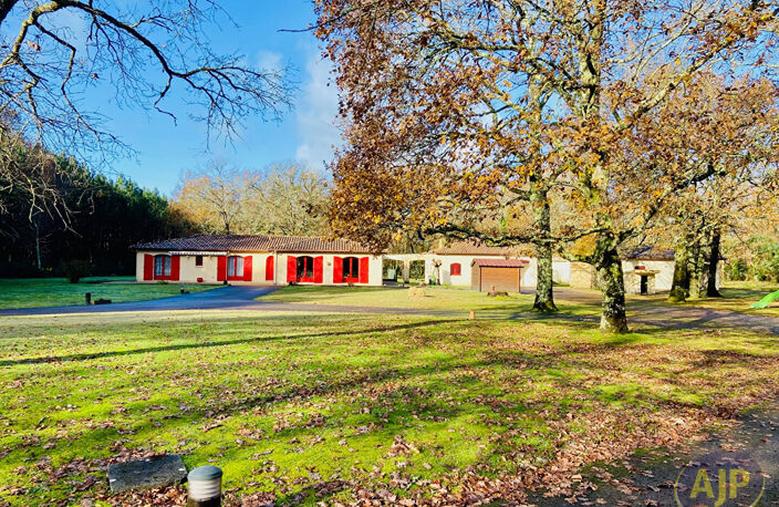 Propriété de charme sur 5ha de terrain ! — photo 2