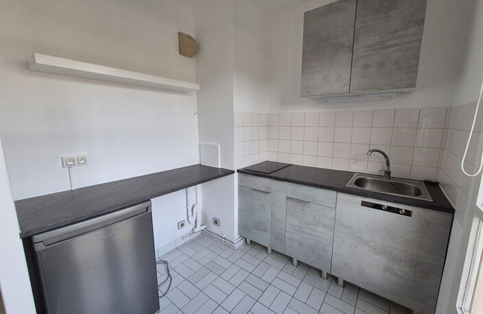 F1 24 m² AVEC ASCENSEUR - ROUEN QUAI DE SEINE VIEUX MARCHE — photo 2